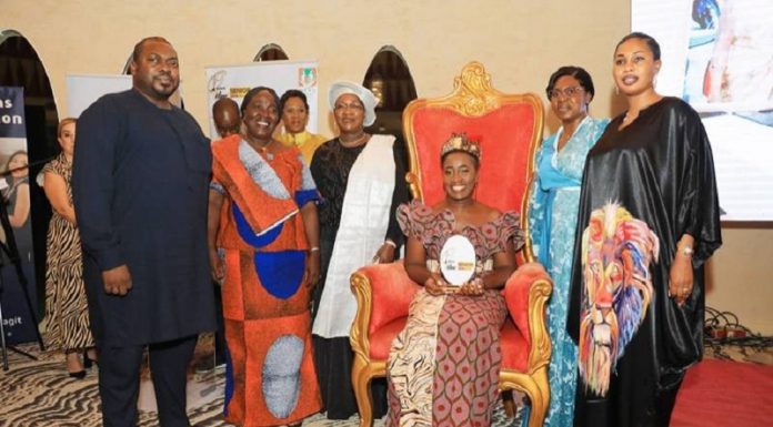 Entreprenariat féminin/Koffi Aya Nadia-Charlotte dédie le prix « Queen Féline 2022 » à la Première Dame, Mme Dominique Ouattara…