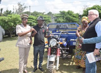 Autonomisation de la femme : la GIZ offre des tricycles aux groupements agricoles féminines de la région de la Mé.