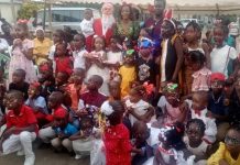 Arbre de Noel édition 2022 à Yopougon : Kadhy Sylla égaie plus de 400 enfants