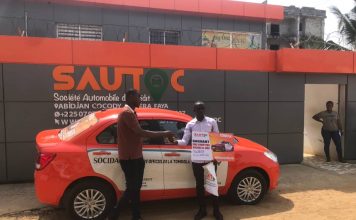 Tombola SAUTOC : Sebi Kouala heureux bénéficiaire d’un taxi d’une valeur de 9 millions.