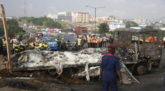 Nigeria : plus de 20 morts ont péri dans des accidents entre bus et camions