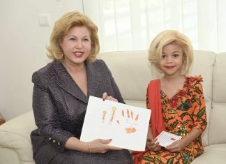 LA PETITE PREMIÈRE DAME A ÉTÉ REÇUE PAR LA PREMIÈRE DAME DOMINIQUE OUATTARA.