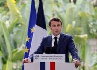 Au Gabon, Emmanuel Macron assure n’être «venu « investir » personne» en marge du One Forest Summit