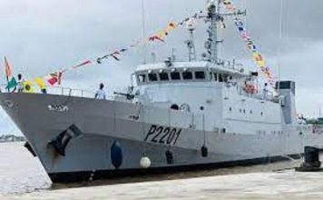 Côte-d’Ivoire : La marine ivoirienne sauve un pétrolier singapourien d’une attaque de pirates à environ 600 kilomètres au sud d’Abidjan