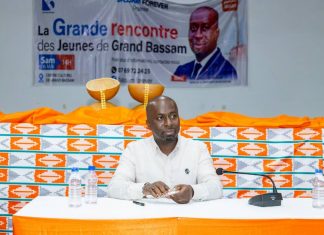 Rencontre des jeunes avec le Maire de la ville de Grand Bassam