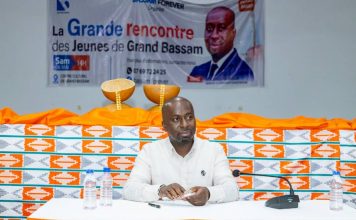 Rencontre des jeunes avec le Maire de la ville de Grand Bassam