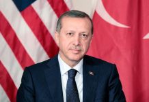 Turquie: Erdogan en tête de la présidentielle mais contraint à un second tour
