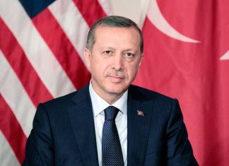 Turquie: Erdogan en tête de la présidentielle mais contraint à un second tour