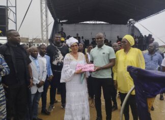 Reconnaissance / Pour leur loyauté : le Député- maire Issouf Doumbia et son conseil municipal célèbrent plus de 10 000 femmes de Bingerville.