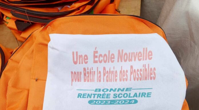 Éducation : Yéo Baba au nom de Guillaume SORO égaille les élèves de Yopougon Koweït avec 1000 kits scolaires.