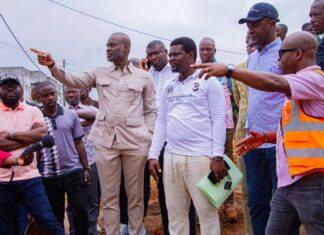 Infrastructures/ Commune de Bingerville : le Maire Issouf Doumbia lance les travaux de la 2 ème phase du bitumage de la ville.