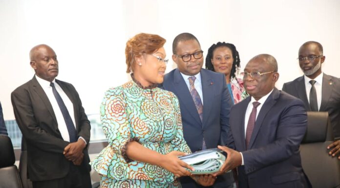 Cohésion nationale /KKB lors de la passation de charges :’’ Je pars donc, le cœur léger et fier du devoir accompli, pour la grandeur de la Côte d’Ivoire qui renoue avec son destin de paix’’