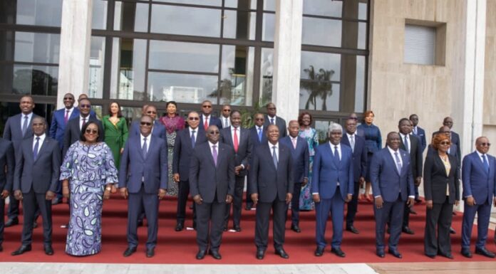 Côte d’Ivoire/ Le chef de l’Etat invite les membres du nouveau gouvernement à faire preuve d’humilité et de proximité avec les populations afin de mieux les servir.