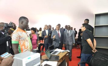 Côte d’Ivoire / CAN 2023 : Le ministre Amadou Coulibaly visite le site principal de la presse au Palais de la Culture de Treichville