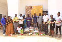 Rencontre interreligieuse pour la solidarité : UCJG distribue des kits alimentaires à ses membres chrétiens et musulmans.