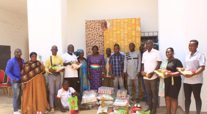 Rencontre interreligieuse pour la solidarité : UCJG distribue des kits alimentaires à ses membres chrétiens et musulmans.