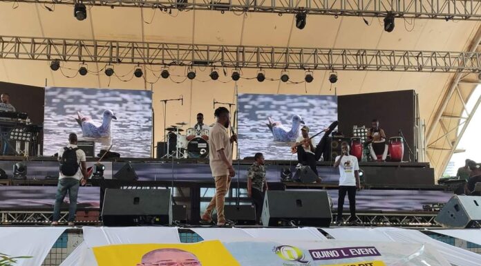 Investir dans la culture wê : le ministre SEREY Doh Célestin porte une main forte à l’artiste Perroquet de l’Ouest