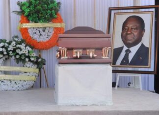 Côte d’Ivoire : l’ex-président Henri Konan Bedié a été inhumé ce samedi à Prepressou, son village natal