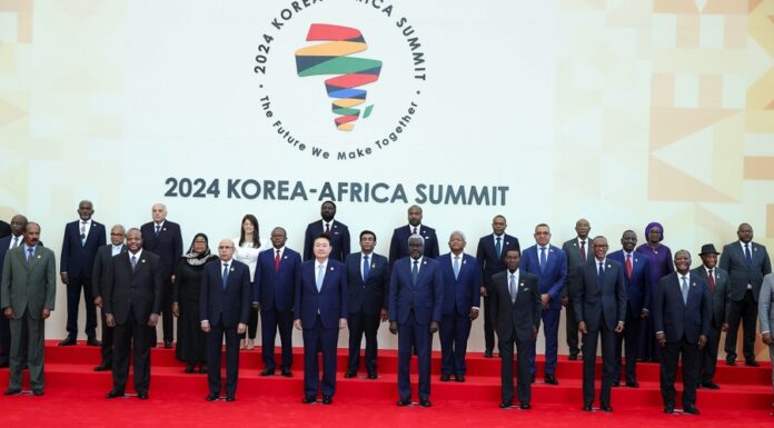 Cérémonie officielle de lever de rideau des assemblées annuelles Fmi-banque mondiale