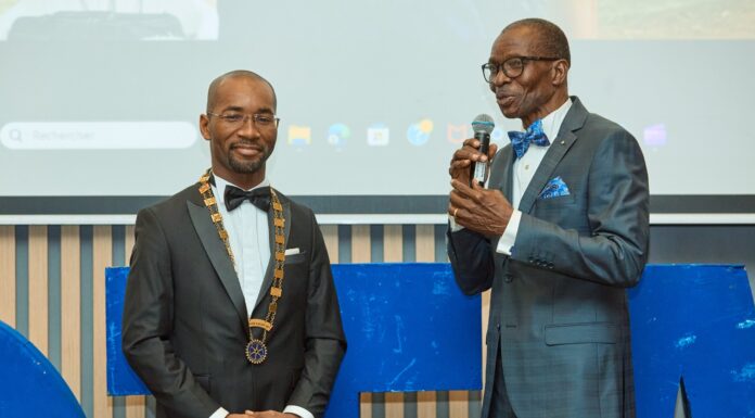 Côte d ‘Ivoire / Club Rotary Abidjan Cocody : Roland KOFFI passe le collier à Arsène LOUH