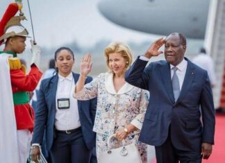 Côte d’Ivoire : Le président Ouattara a regagné Abidjan après un séjour de deux semaines en France