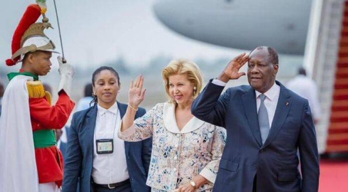 Côte d’Ivoire : Le président Ouattara a regagné Abidjan après un séjour de deux semaines en France