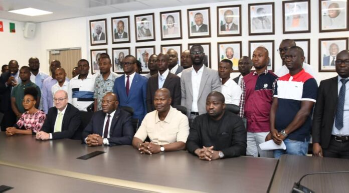 Coupe du Monde de Maracana : le Ministre ADJE Silas Metch envoie la jeunesse ivoirienne en mission