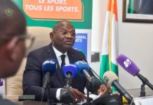 Gestion efficace et durable des infrastructures sportives en Côte d’Ivoire : Conférence de presse du ministre ADJE Silas Metch