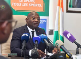 Gestion efficace et durable des infrastructures sportives en Côte d’Ivoire : Conférence de presse du ministre ADJE Silas Metch