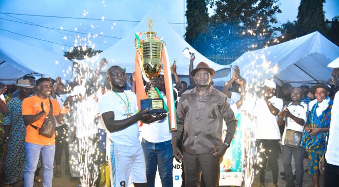 Dabou : les populations célèbrent le président Alassane OUATTARA autour du football