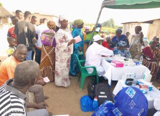 Séguéla / Nianhoulégo : L’ONG IEDE offre une séance de consultation médicale gratuite aux populations