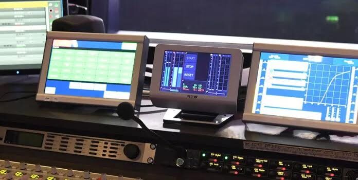 Presse et Médias / Journée Mondiale de la Radio 2025 : Antonio Guterres et l’ONU soutiennent le travail des journalistes