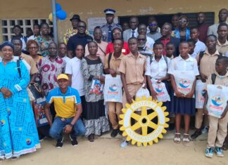 Lutte contre la drogue et la grossesse en milieu scolaire: Le Rotary club excelsior pour un avenir sans drogue ni grossesse en milieu scolaire
