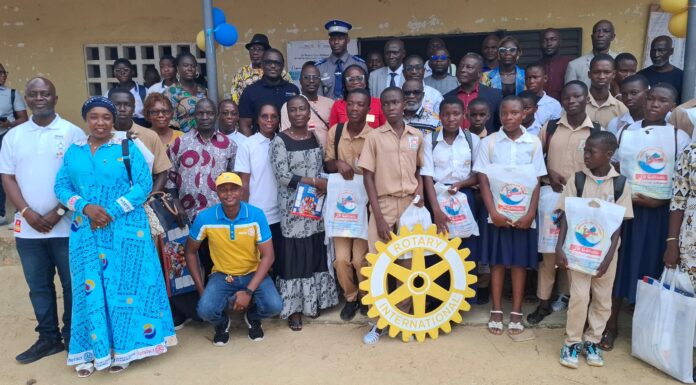 Lutte contre la drogue et la grossesse en milieu scolaire: Le Rotary club excelsior pour un avenir sans drogue ni grossesse en milieu scolaire