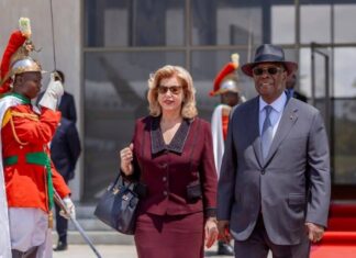 Côte d’Ivoire : Le Président de la République, Alassane Ouattara, a quitté Abidjan ce samedi 26 avril 2025, pour un séjour en France