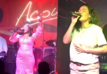 Concert live de Soukeïna Koné et Aicha Traoré : les deux artistes mettent le show à l’Acoustic Bar des Deux-Plateaux Vallon