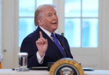 Donald Trump menace le Nigeria de nouvelles frappes pour » massacre de chrétiens »