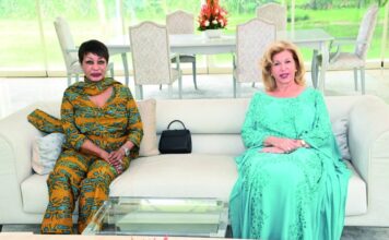 Côte d’Ivoire / Vœux du Nouvel An : La Première dame Dominique Ouattara reçoit l’ex-Première dame Henriette Konan Bédié