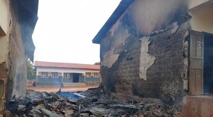 Assuéfry : un incendie ravage une partie du lycée moderne Yeboua Kouabenan Cévérin