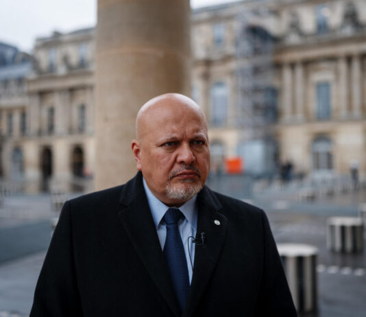 La Cour pénale internationale destitue son procureur Karim Khan
