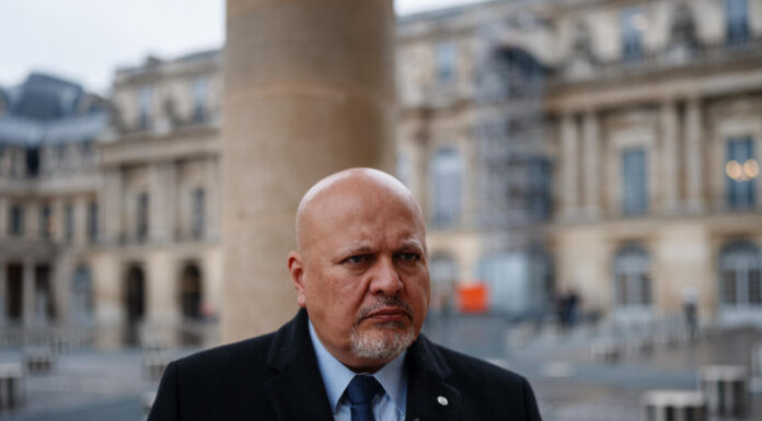 La Cour pénale internationale destitue son procureur Karim Khan